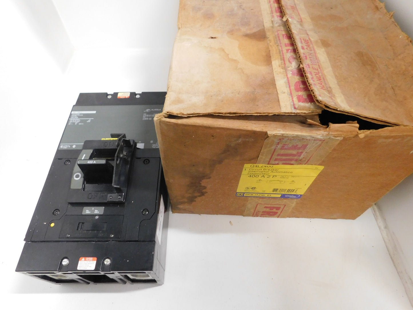 Q4L2400 - Square D 400A Amp 2P Pole 25kA@240V Feed Through Circuit Breaker