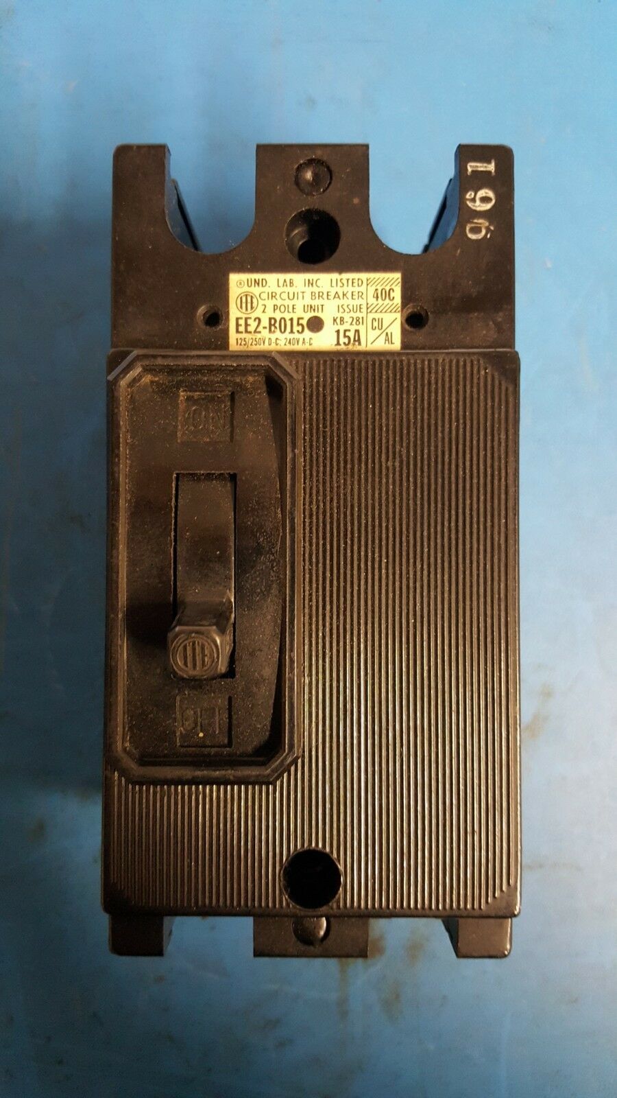 EE2B015 - ITE 15A Amp 2P Pole 10kA@240V Bolt On Circuit Breaker