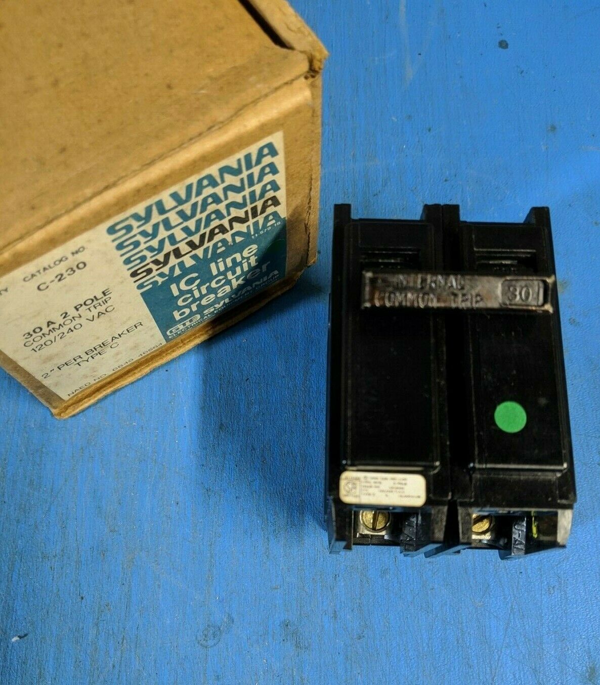 C230 - Sylvania 30A Amp 2P Pole 10kA@120/240V Plug On Circuit Breaker