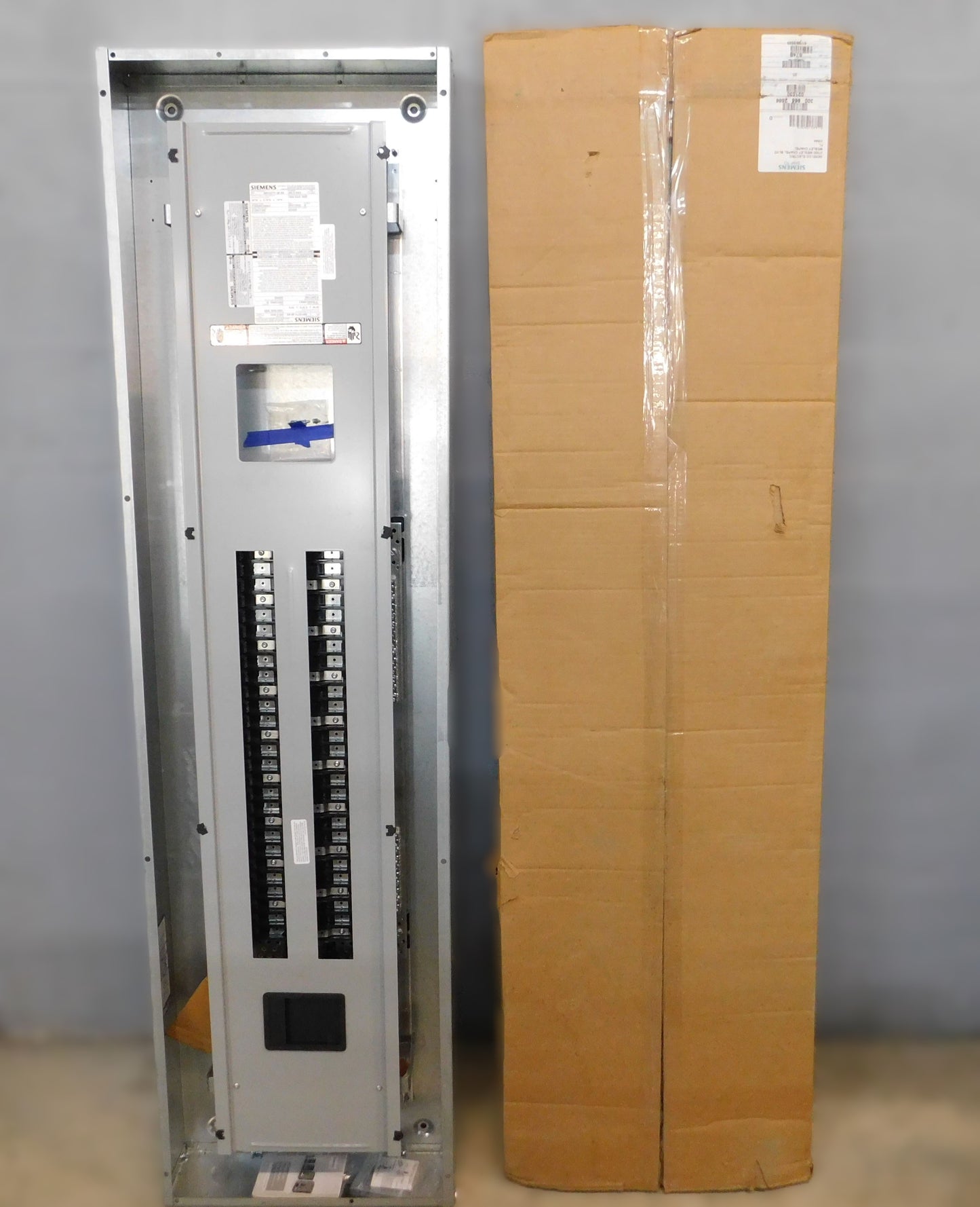 P1E54MC400AT - Siemens 400A Amp 480Y/277V 54Cir 3Ph/4W Mb/Ml Panelboard W/Nema 1 Enclosure & Surface Cover