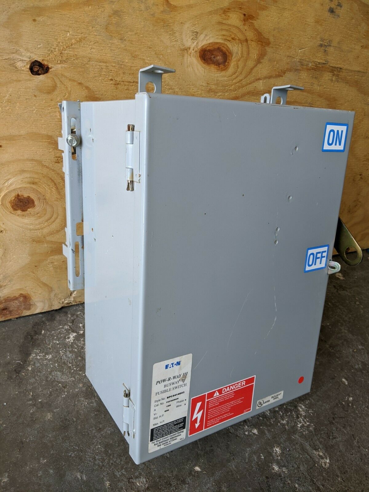 P3F363RGH - Cutler Hammer 100A Amp 600V 3Ph/3W Vertical Fusible P3F Busway Switch Bus Plug
