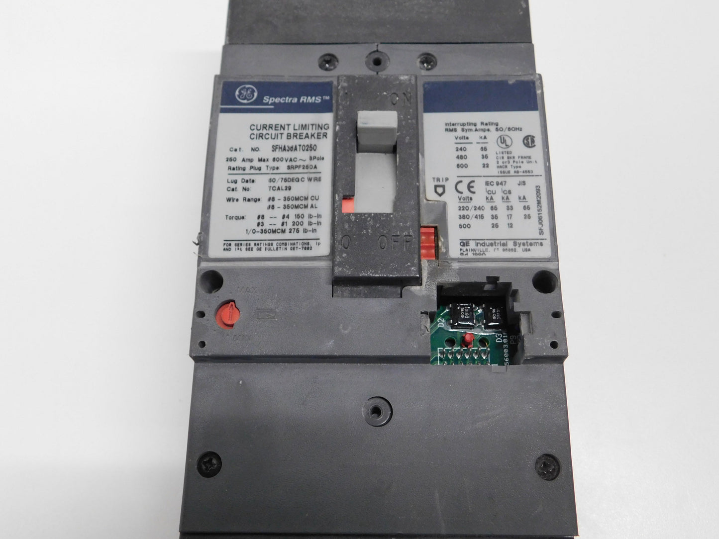 SFHA36AT0250 - GE 250A Amp 3P Pole 600V 35kA@480V Bolt On Spectra Rms Circuit Breaker