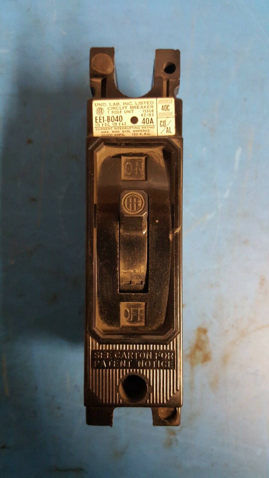EE1-B040 - ITE 40A Amp 1P Pole 10kA@120V Bolt On Circuit Breaker