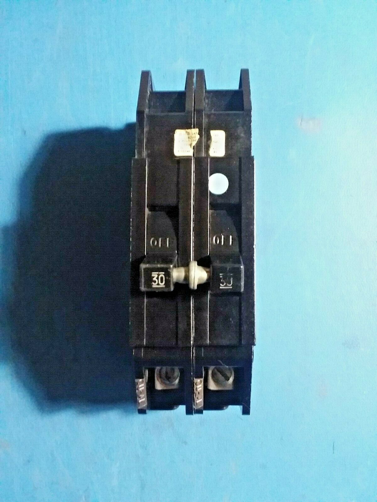 QC230 - Zinsco 30A Amp 2P Pole 10kA@120/240V Plug On Circuit Breaker