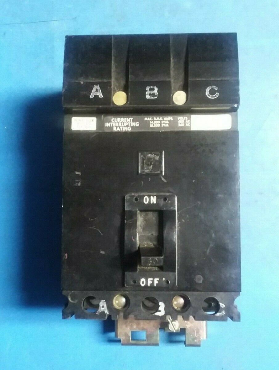FA34040 - Square D 40A Amp 3P Pole 14kA@480V I-Line Plug On Black Circuit Breaker